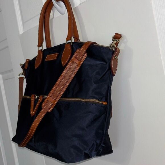 NWT Dooney & Bourke large pocket satchel purse/crossbody blue nylon - Picture 3 of 9